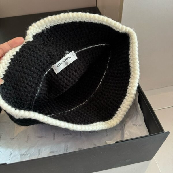 Chanel winter wool hat