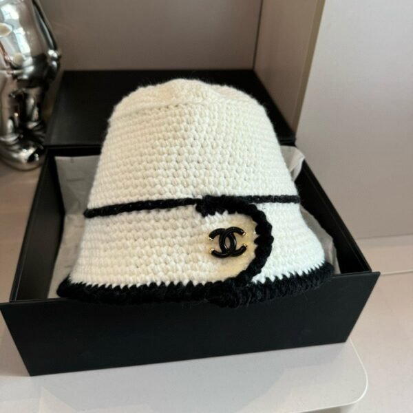 Chanel winter wool hat