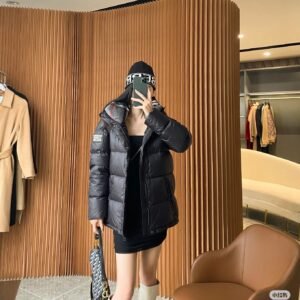 Burberry detachable hood long sleeve winter down jacket for men and women