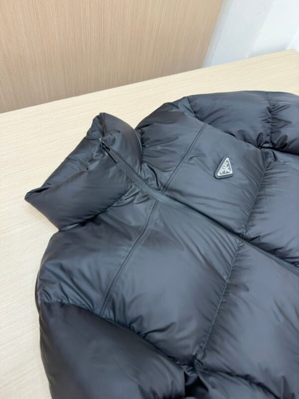 PRADA Autumn and winter new down jacket original 1:1 Premium Made of top grade 95% duck down, super soft M-XXXL
