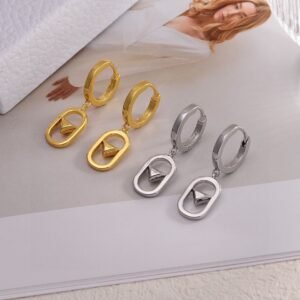 i1728702188_4462_3.jpg PRADA Earrings