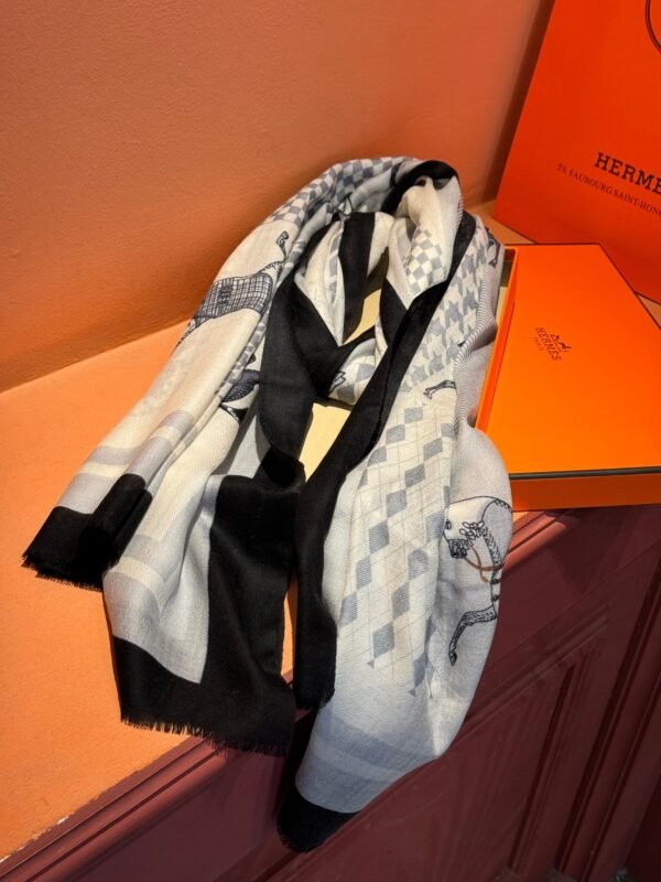 Hermès cashmere scarf 100% selected pure cashmere Official website 1:1 version, high-end scarf 110X200CM