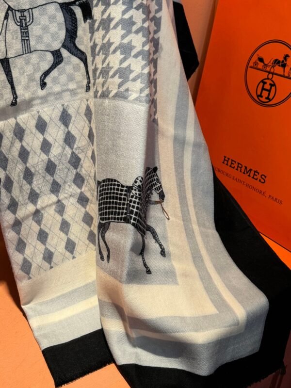 Hermès cashmere scarf 100% selected pure cashmere Official website 1:1 version, high-end scarf 110X200CM