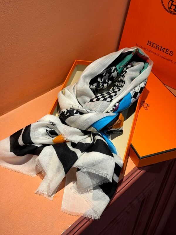 Hermès cashmere scarf 100% selected pure cashmere Official website 1:1 version, high-end scarf 110X200CM