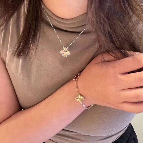Van Cleef & Arpels Champagne gold four-leaf clover necklace