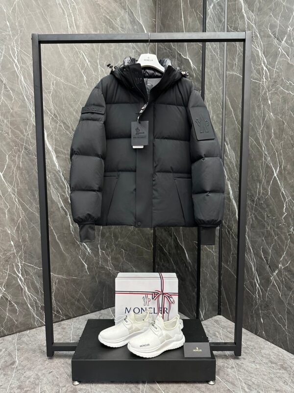 Moncler Men’s autumn and winter down jacket