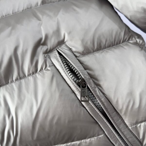 Moncler Limited edition Maya new color down jacket