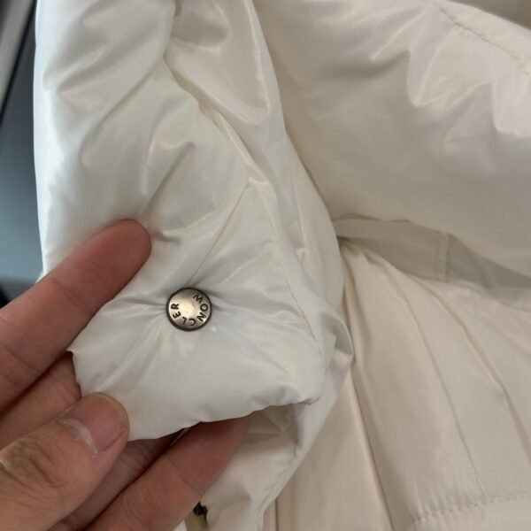 Moncler Solid color hooded short warm down jacket