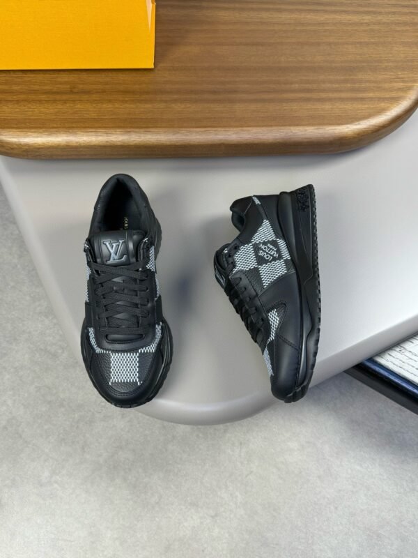 Louis Vuitton high-end men’s casual sports shoes