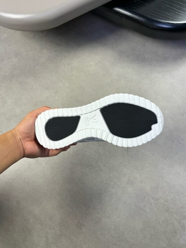 Louis Vuitton high-end men’s casual sports shoes