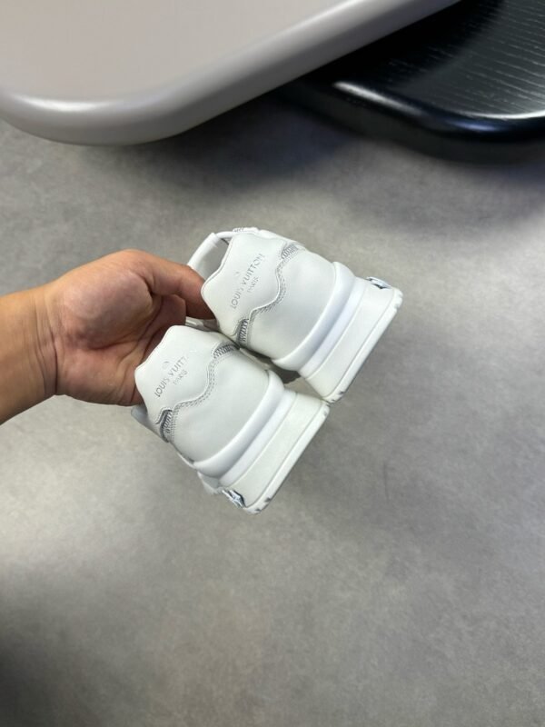 Louis Vuitton high-end men’s casual sports shoes