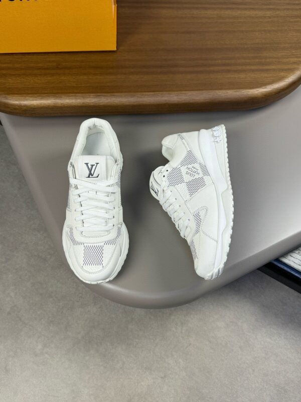 Louis Vuitton high-end men’s casual sports shoes