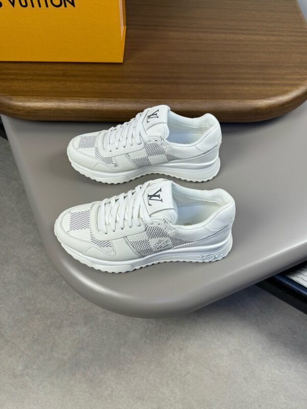 Louis Vuitton high-end men’s casual sports shoes