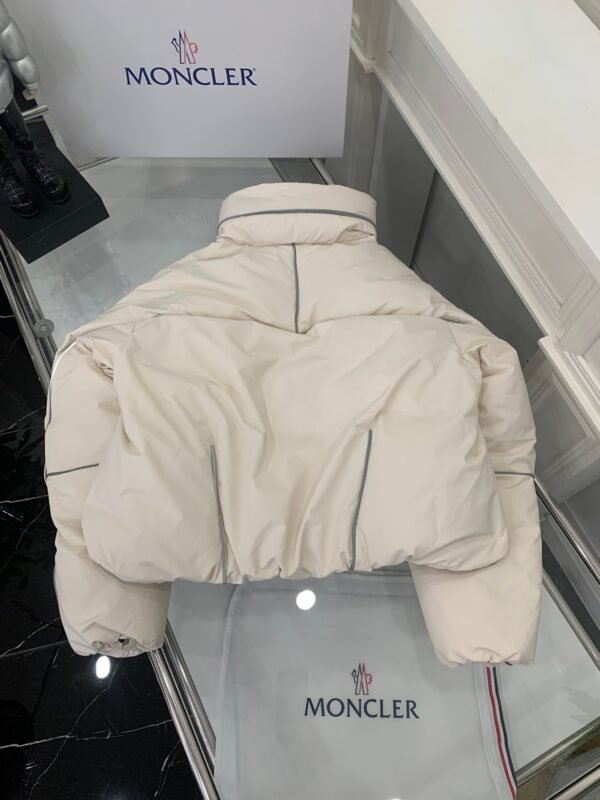 Moncler New Autumn and Winter Klais Women’s Stand Collar Short Down Jacket Reflective down jacket