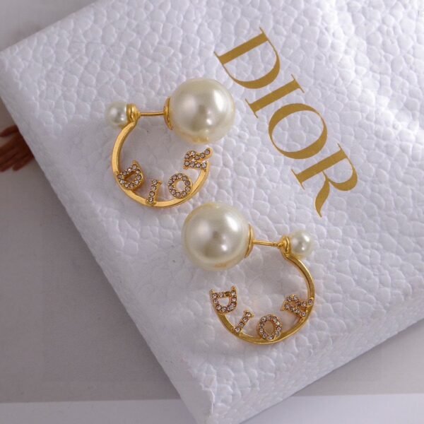 DIOR Pearl Earrings CD  Premium Edition