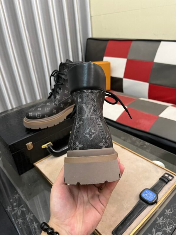 LV new Gaubon sports casual shoes imported first layer cowhide imported sheepskin inside