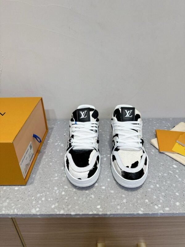 LOUIS VUITTON Trainer Sneaker original