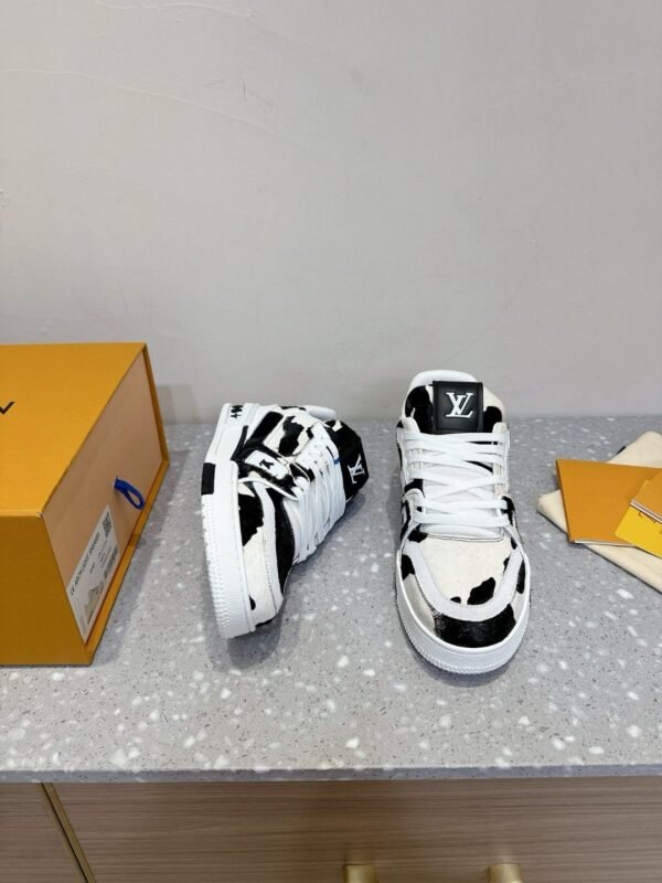 LOUIS VUITTON Trainer Sneaker original