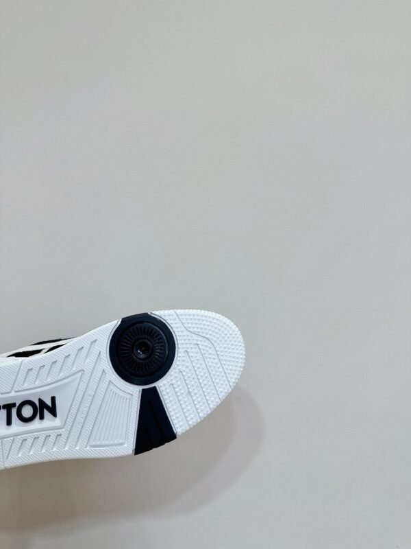 LOUIS VUITTON Trainer Sneaker original