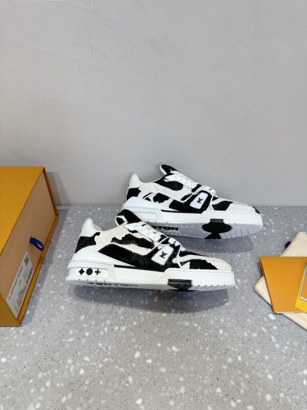 LOUIS VUITTON Trainer Sneaker original