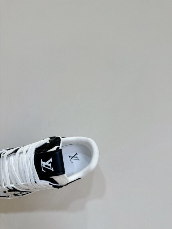 LOUIS VUITTON Trainer Sneaker original