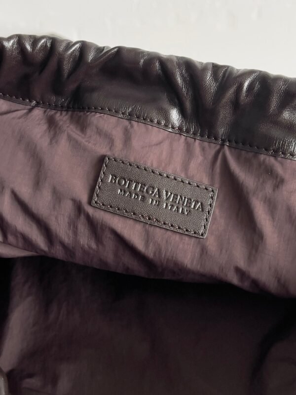 BOTTEGA VENETA New Dustbag Shoulder Bag Premium 32x23x1cm
