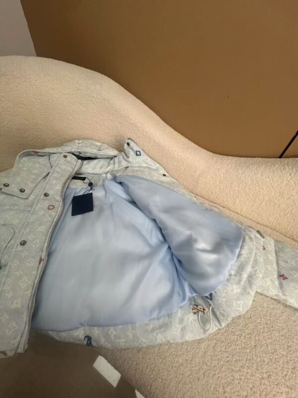 Louis Vuitton new short jacket stand collar hooded denim down jacket