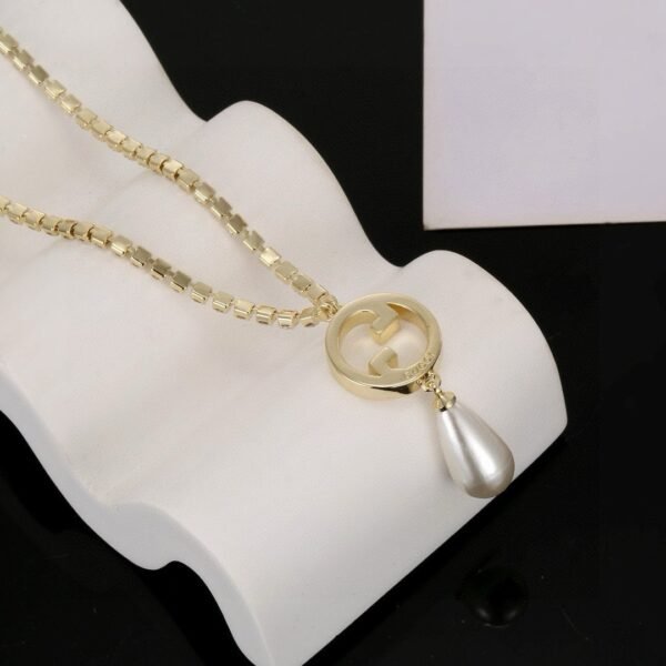 GUCCI Pearl Necklace