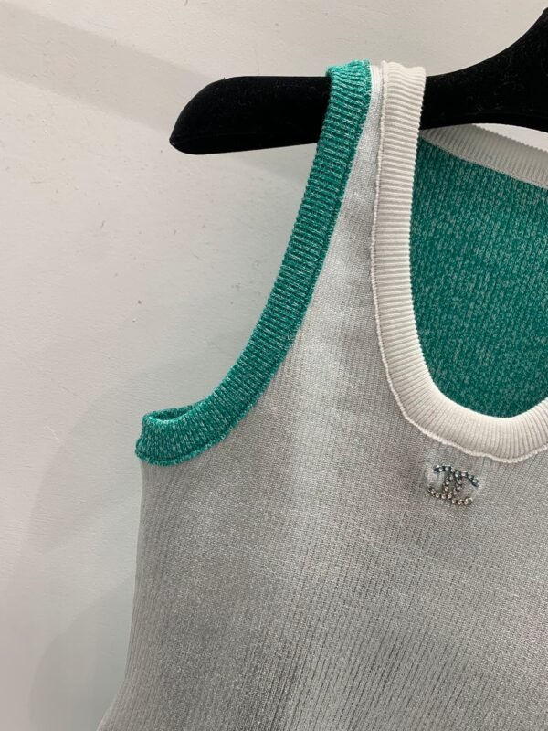 Chanel 2025 Early Spring Series 1:1 High-end Vest Contrast Color Blocking Craft