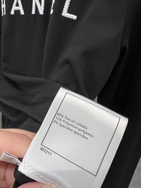 Chanel 25 Year Early Spring Collection Slimming Bottom Shirt