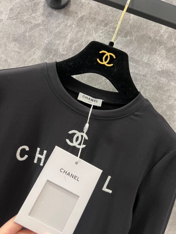 Chanel 25 Year Early Spring Collection Slimming Bottom Shirt