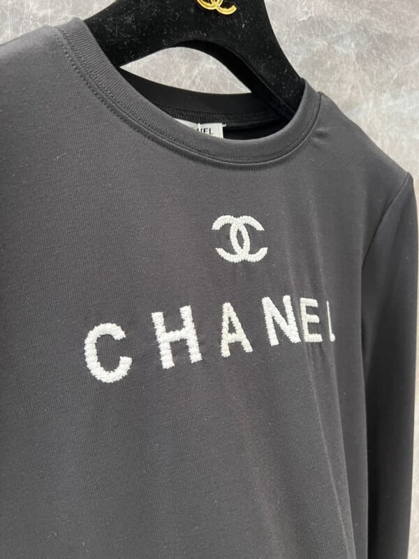 Chanel 25 Year Early Spring Collection Slimming Bottom Shirt