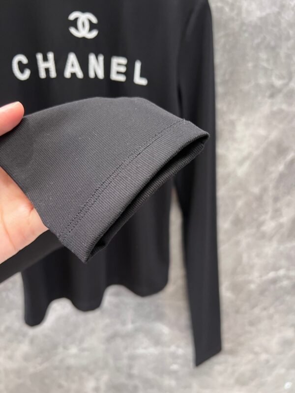 Chanel 25 Year Early Spring Collection Slimming Bottom Shirt