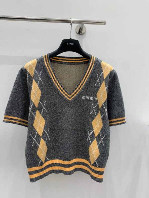 miumiu 2025 early spring new knitted round neck short sleeves diamond pattern jacquard decoration