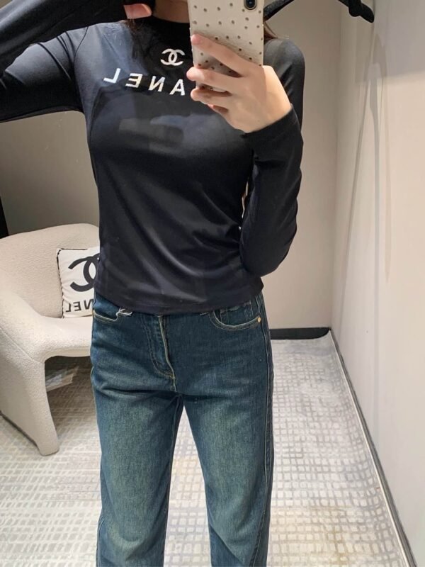 Chanel 25 Year Early Spring Collection Slimming Bottom Shirt