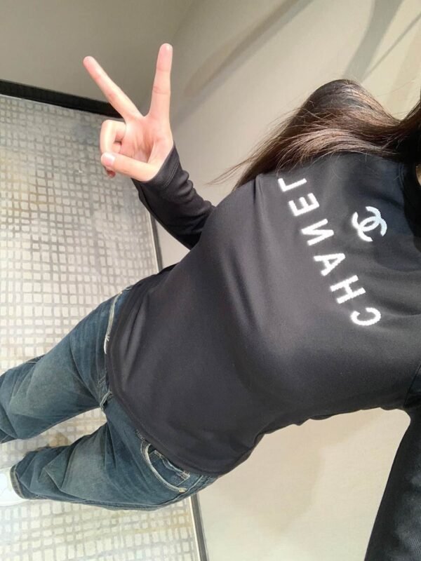 Chanel 25 Year Early Spring Collection Slimming Bottom Shirt