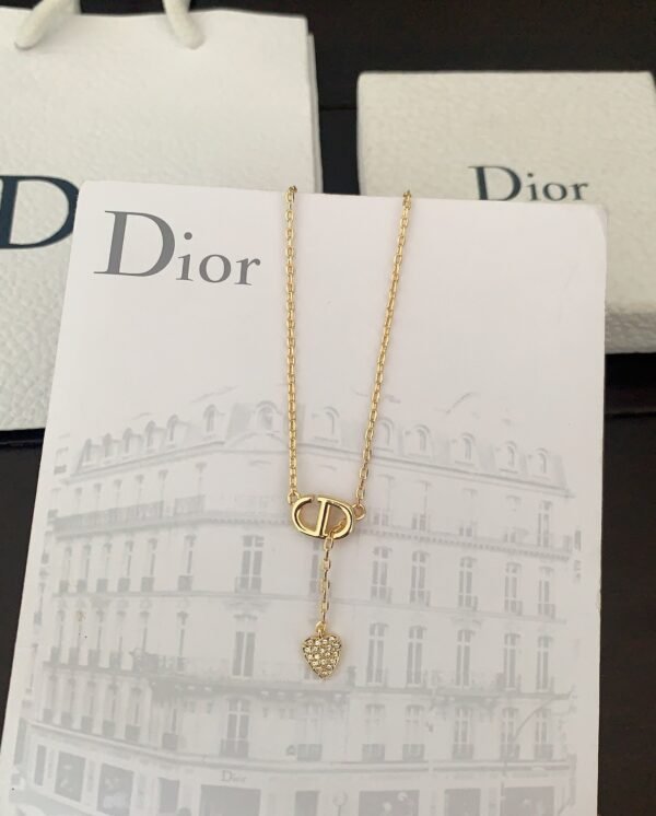 Louis Vuitton Four Leaf Clover Pointed Double Flower Tassel Flower Necklace