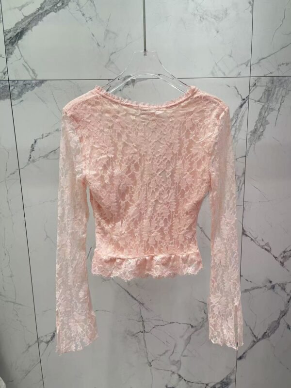 CHANEL Bow lace bottoming shirt