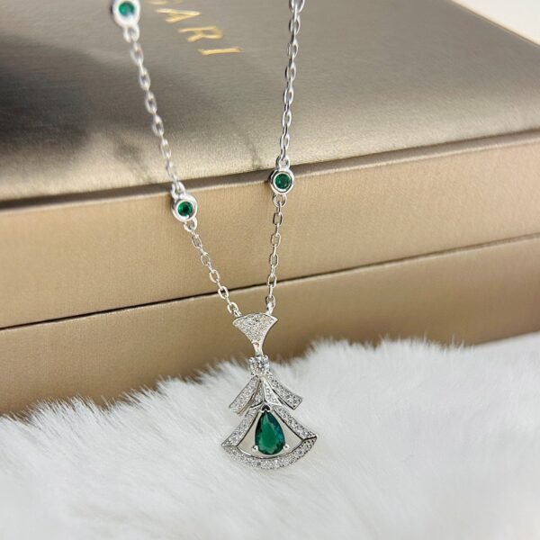 Bulgari Diva series new necklace