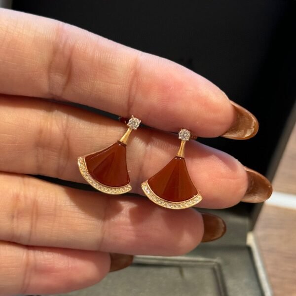 Bulgari New Year’s new earrings