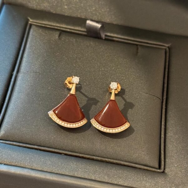 Bulgari New Year’s new earrings