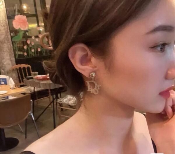 DIOR Pearl earrings