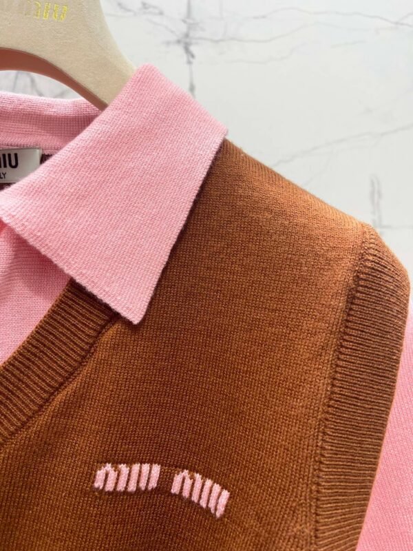 miumiu Early Spring Series Two-piece Contrast Color Knitted Short Sleeve