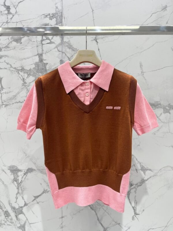 miumiu Early Spring Series Two-piece Contrast Color Knitted Short Sleeve