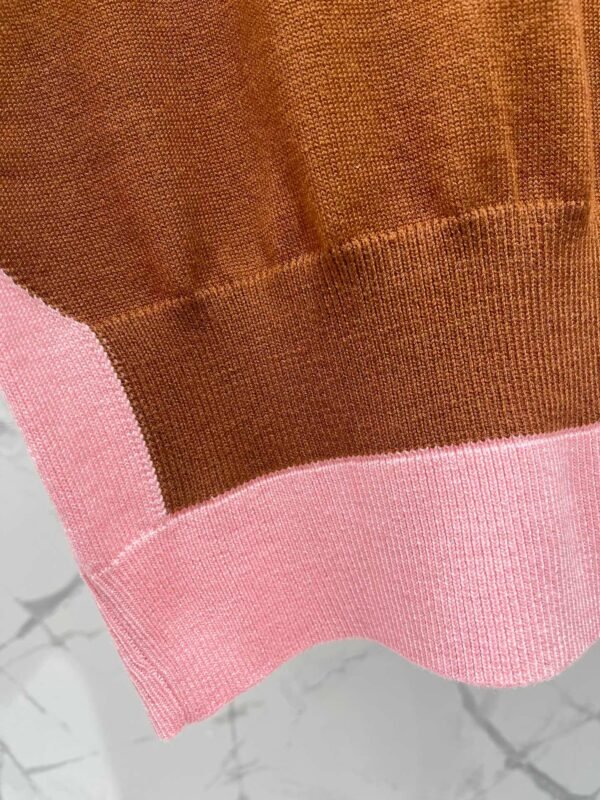 miumiu Early Spring Series Two-piece Contrast Color Knitted Short Sleeve