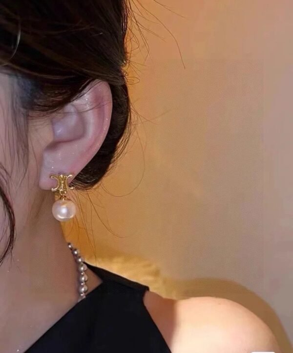 Celine New Kaixuanmen Pearl Earrings