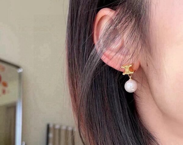 Celine New Kaixuanmen Pearl Earrings