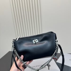 Balenciaga Underarm Bag Regular Version 23x13cm