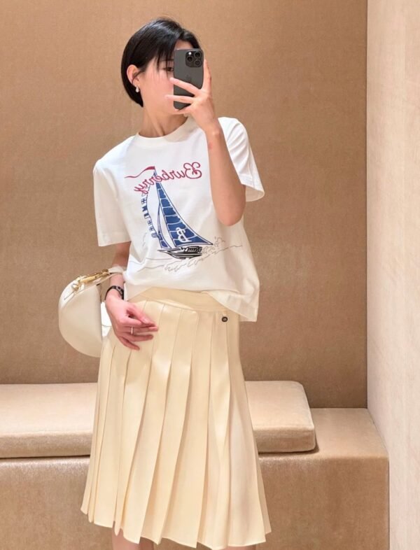 Burberry 2025 Spring and Summer New Three-Dimensional Bubble Short-Sleeved T-Shirt Premium Edition