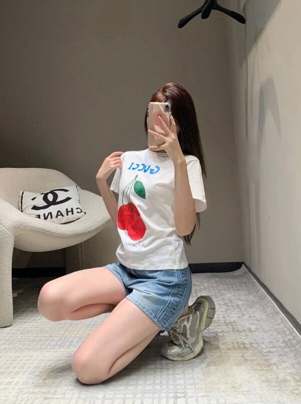 GUCCI 2025 Spring/Summer New Cherry Print Short Sleeve T-Shirt Premium Edition